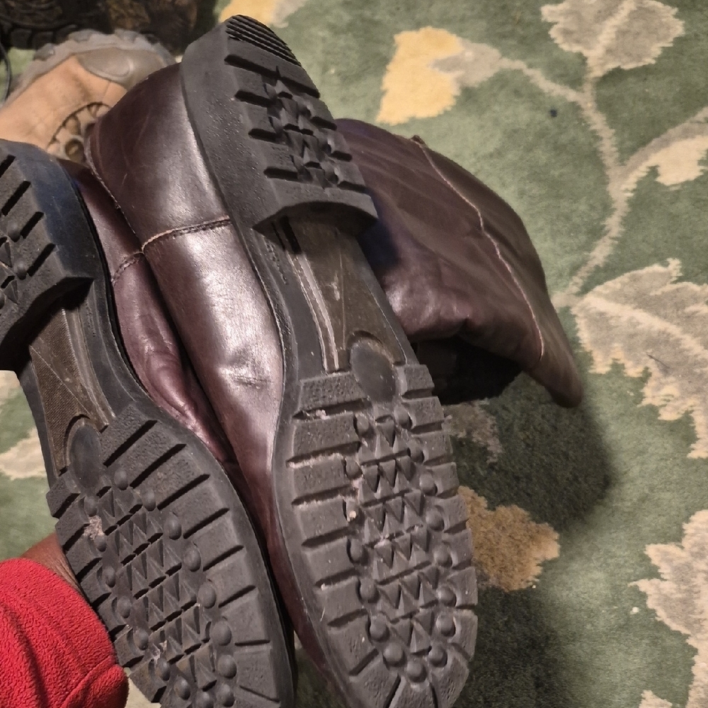 Brown Leather Shearling-Lined Boots - Picture 8 of 12